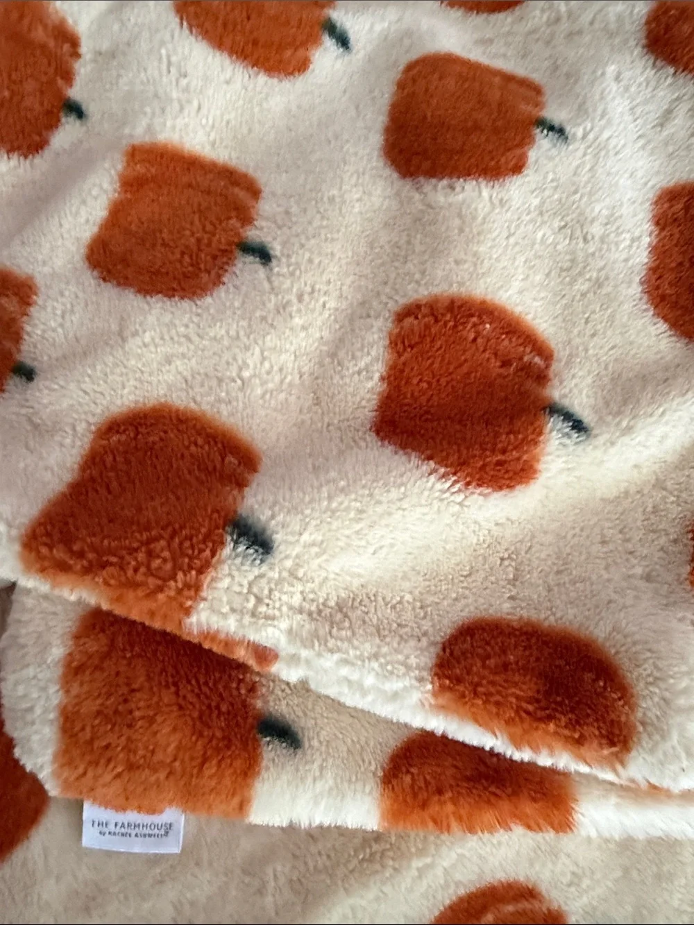 The fatmhouse plush cream